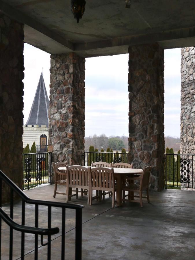 Kentucky Castle Versailles Exterior foto